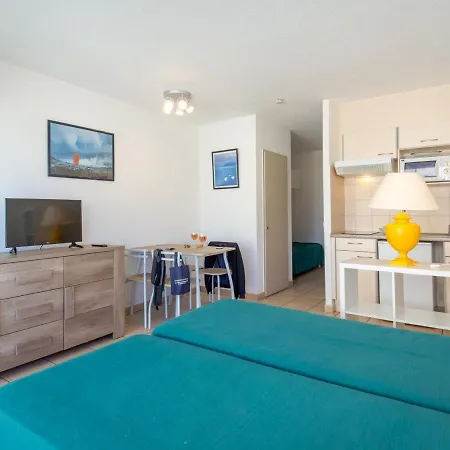 Apartment 2/3 Personnes Pres Plage, Climatise, Balcon, Parking, Wifi, Petit-dejeuner, Saint-raphael - Fr-1-466a-37